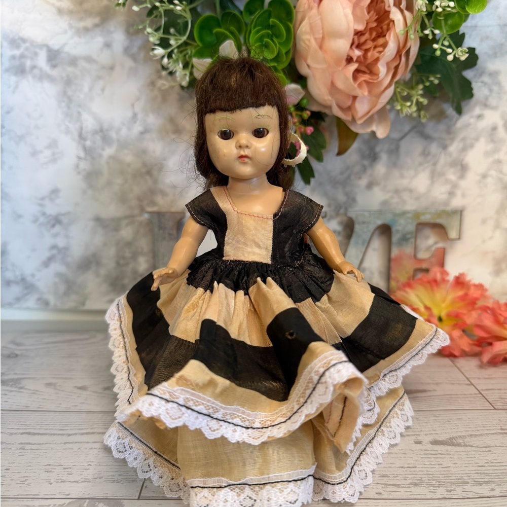 50s Vogue‎ Walker Ginny Doll Hard Plastic Brunette Sleep Eye 7.5" USA w Clothes